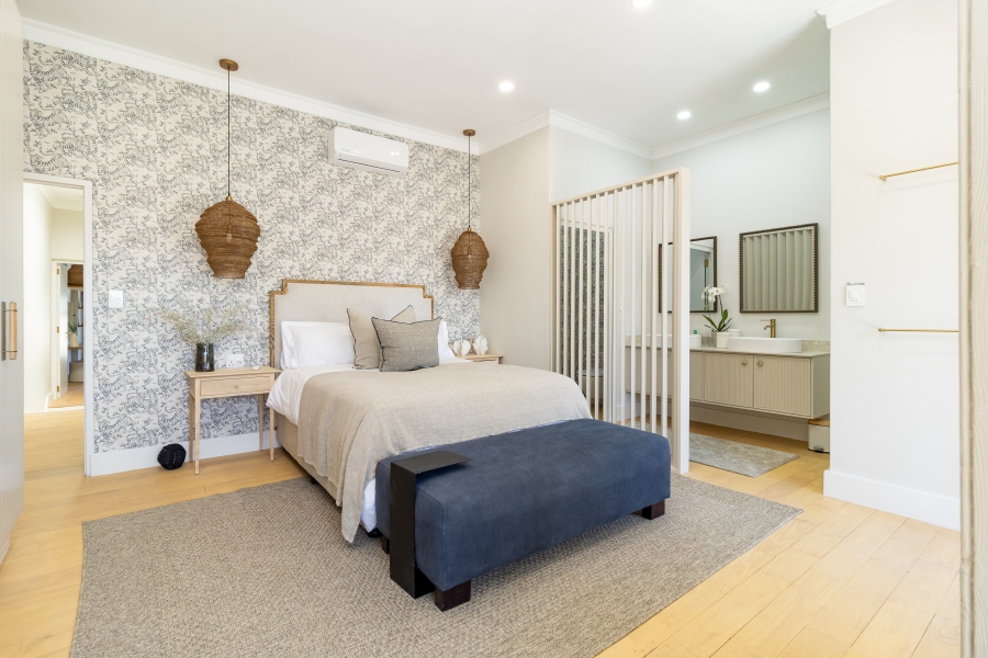 To Let 4 Bedroom Property for Rent in Oranjezicht Western Cape